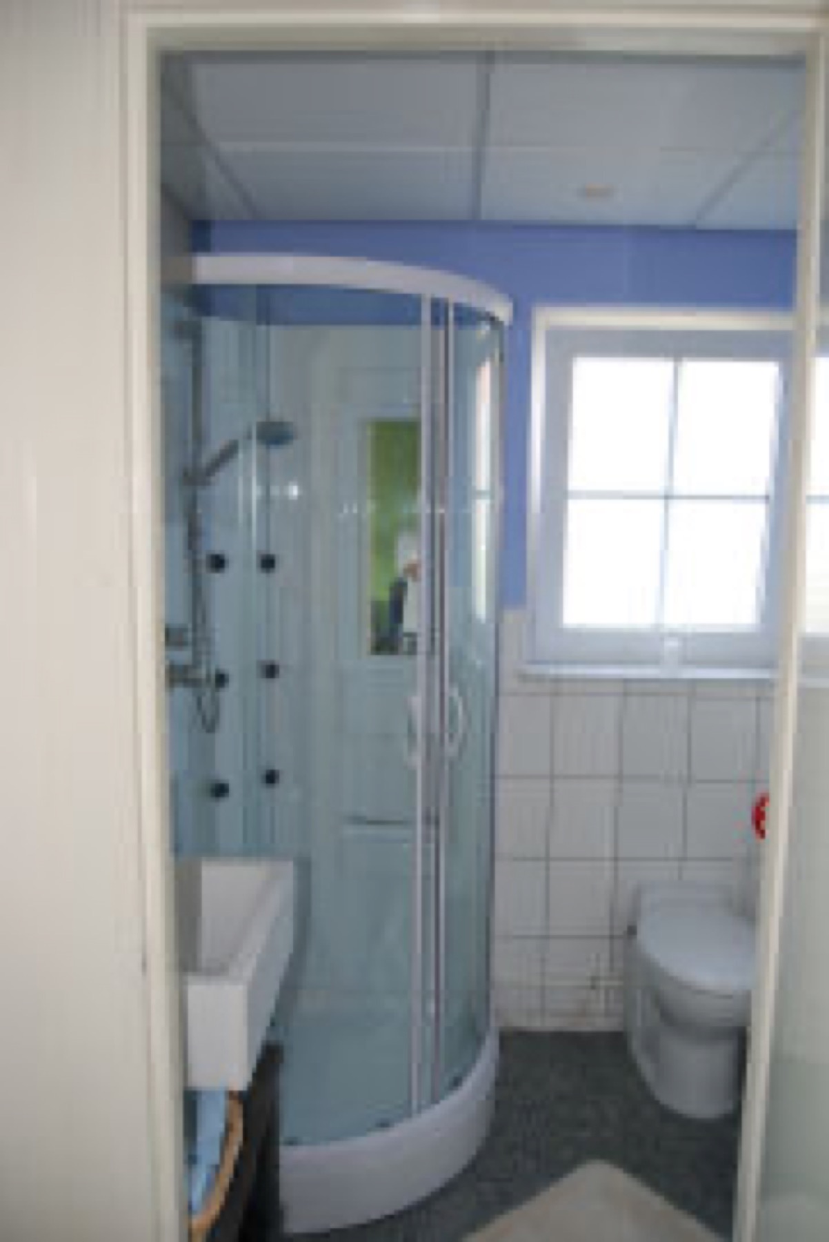 B&B: badkamer met douche en toilet